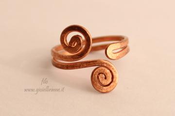Anello artigianale in rame Piccole onde
