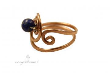 Anello in rame artigianale con pietra di lapislazzulo