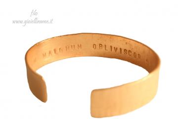 Bracciale artigianale in rame con dedica all'interno