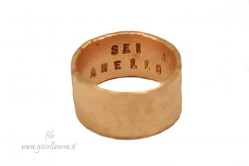Anello in rame con incisione personalizzata