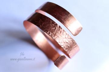 Bracciale artigianale in rame con incisione interna personalizzata