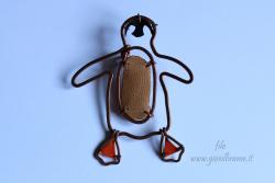 Spilla artigianale in rame il pinguino